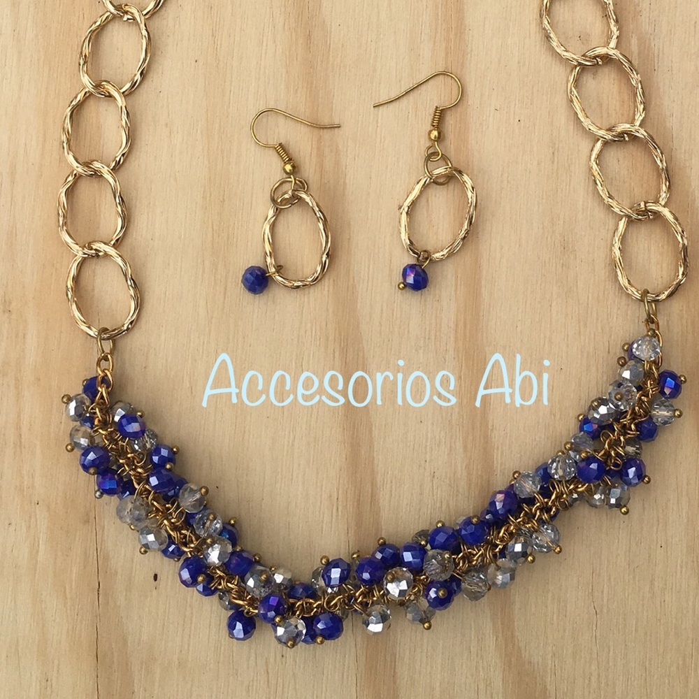 Set with necklace & earrings